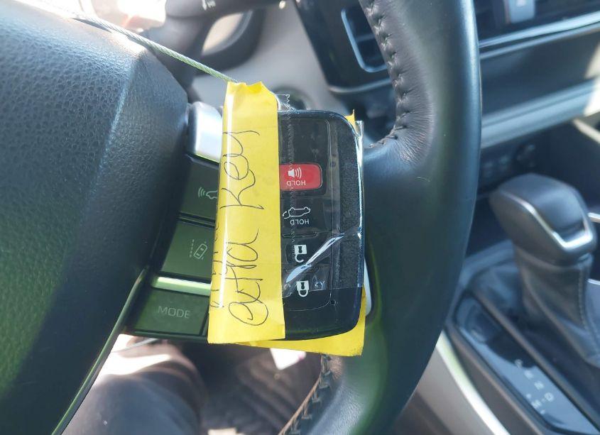 Photo 11 of 2022 Toyota Highlander LE (VIN 5TDBZRBH8NS579524)