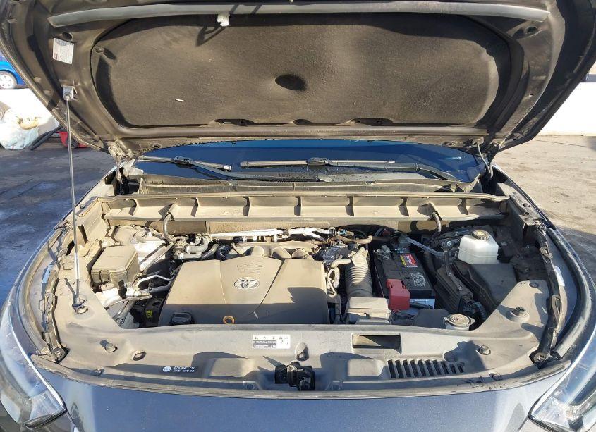 Photo 10 of 2021 Toyota Highlander LE (VIN 5TDBZRBH9MS535563)