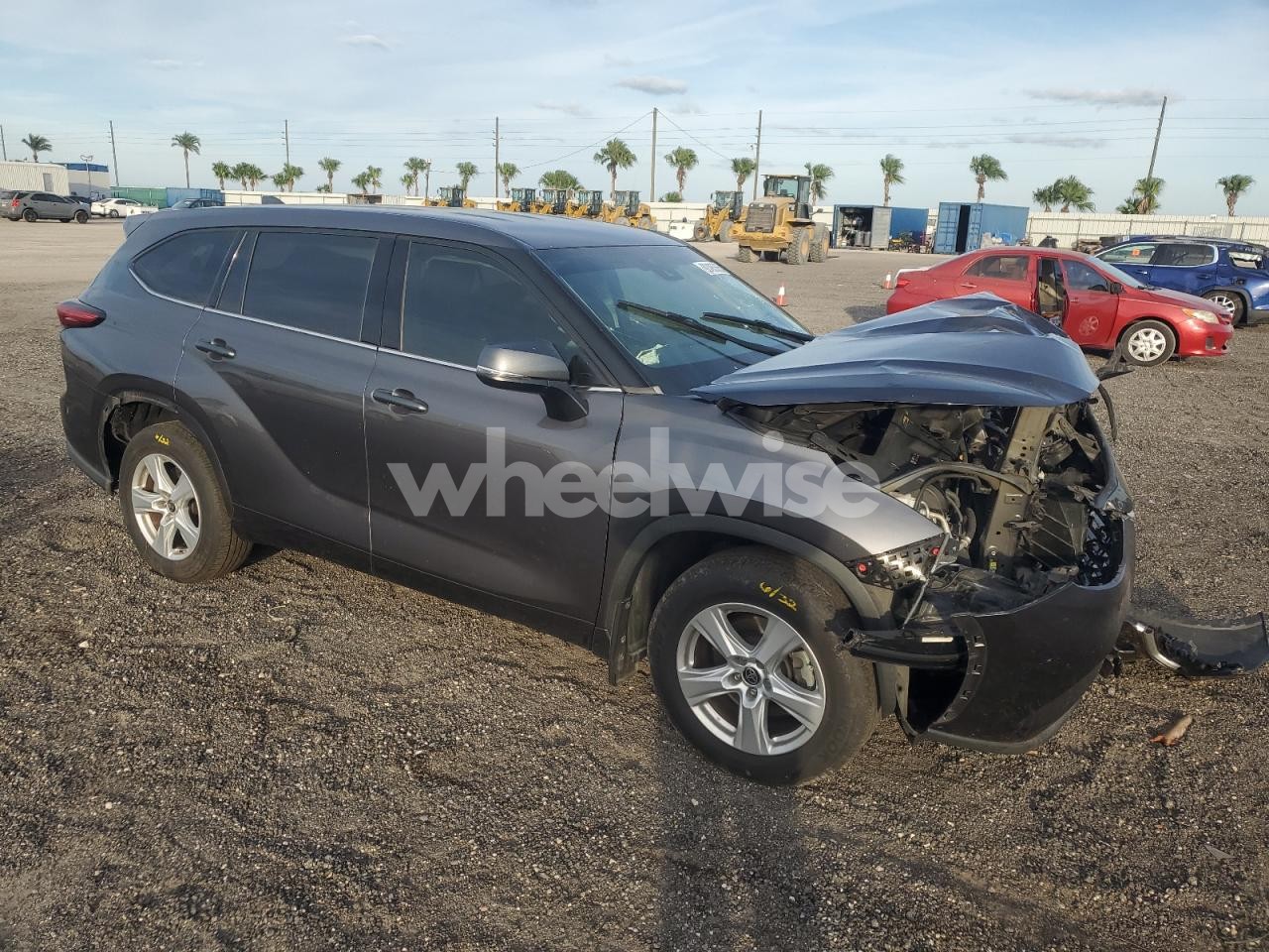 Photo 4 of 2021 TOYOTA HIGHLANDER L (VIN 5TDBZRBH9MS547888)