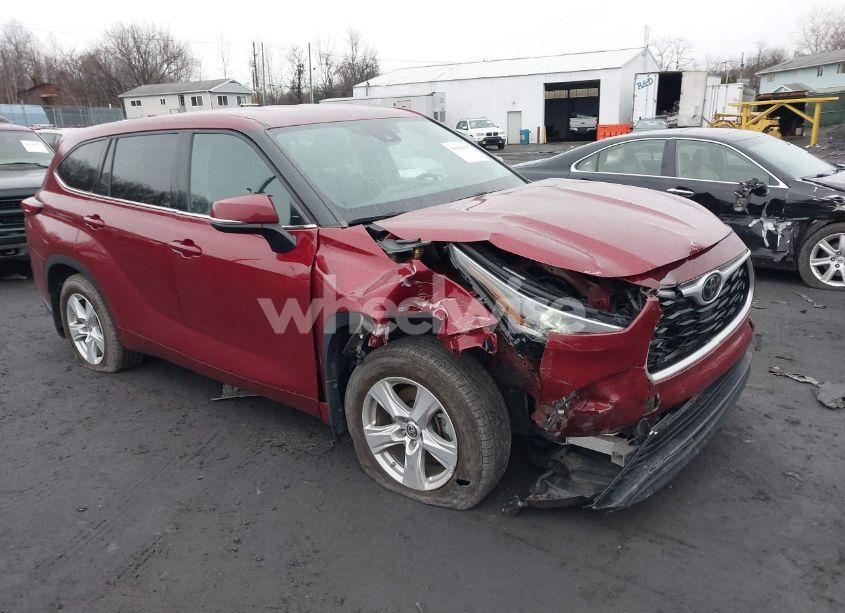 2021 Toyota Highlander LE (VIN 5TDBZRBHXMS537905) main photo