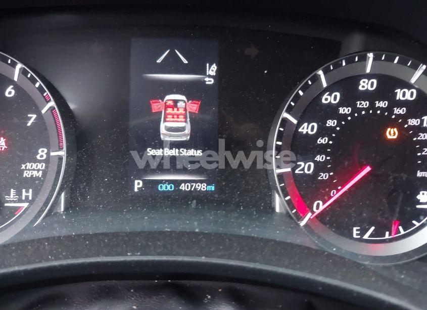 Photo 15 of 2021 Toyota Highlander LE (VIN 5TDBZRBHXMS537905)