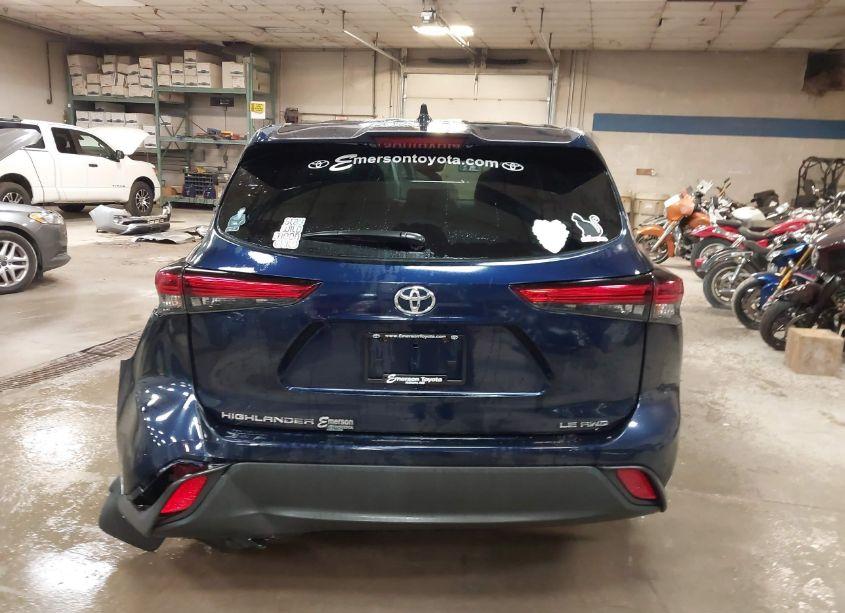 Photo 16 of 2022 Toyota Highlander LE (VIN 5TDBZRBHXNS580593)