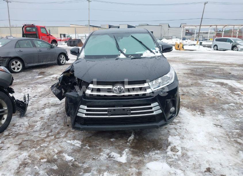 Photo 12 of 2017 Toyota Highlander LE PLUS (VIN 5TDBZRFH0HS414307)