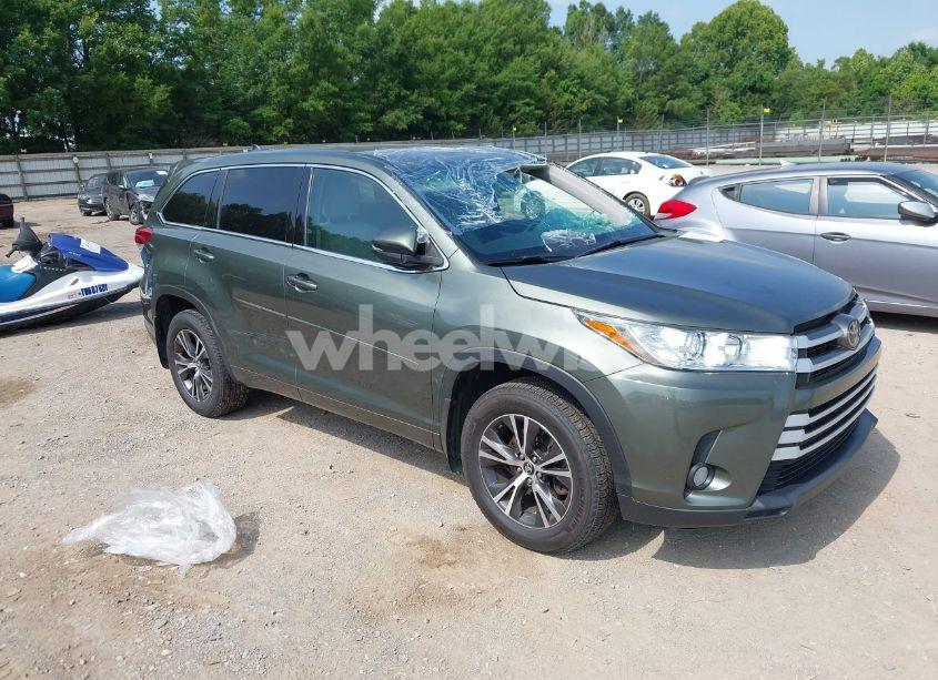 2017 Toyota Highlander LE PLUS (VIN 5TDBZRFH0HS442172) main photo