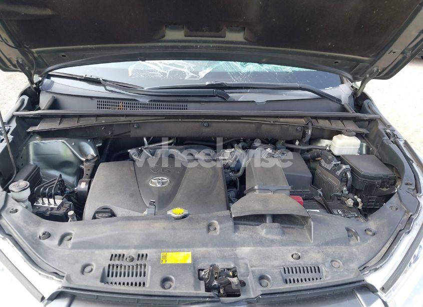 Photo 10 of 2017 Toyota Highlander LE PLUS (VIN 5TDBZRFH0HS442172)