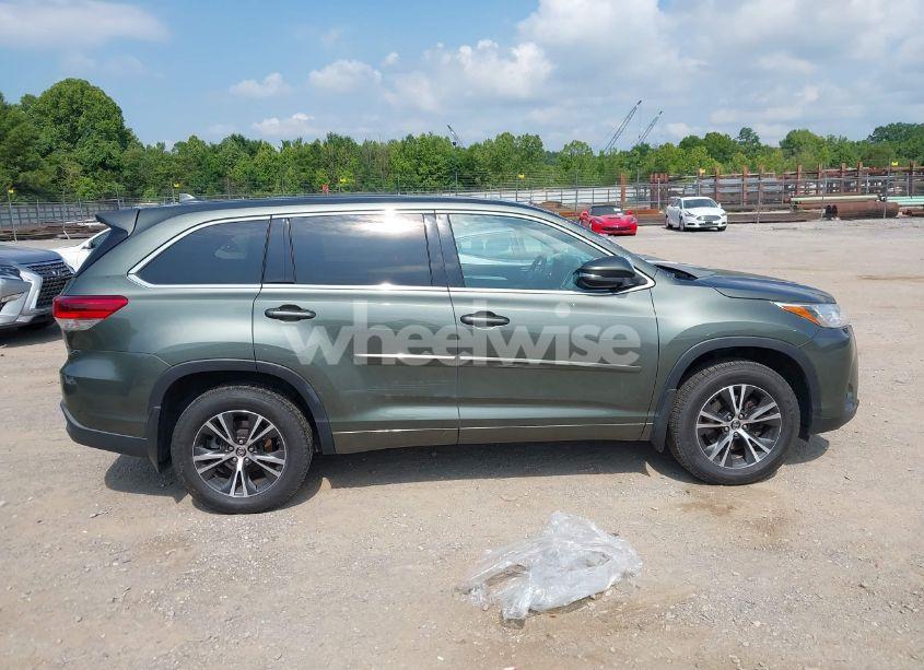 Photo 13 of 2017 Toyota Highlander LE PLUS (VIN 5TDBZRFH0HS442172)