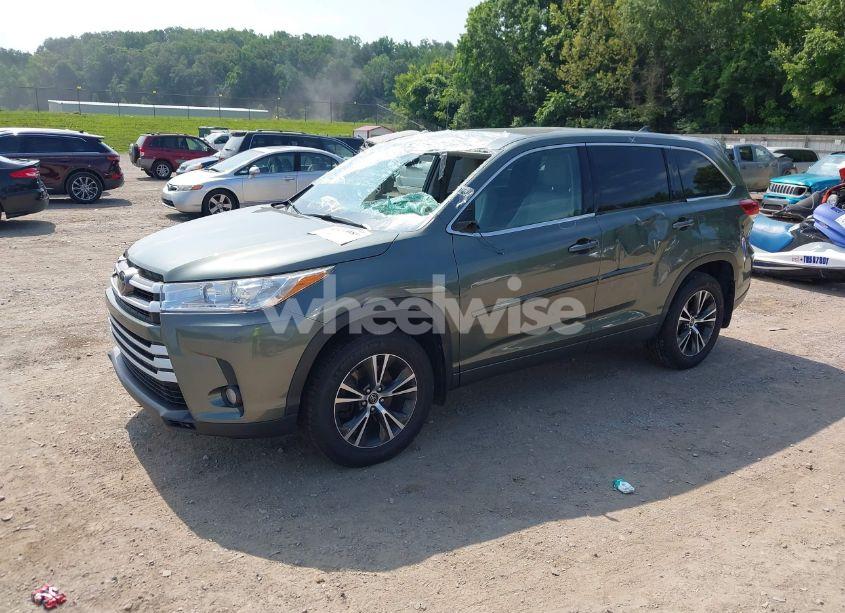 Photo 14 of 2017 Toyota Highlander LE PLUS (VIN 5TDBZRFH0HS442172)