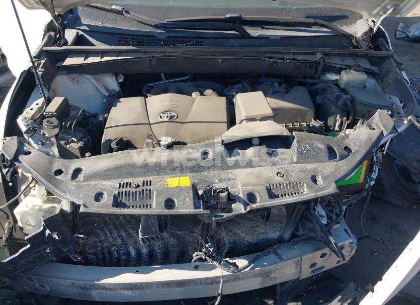 Photo 10 of 2017 Toyota Highlander LE (VIN 5TDBZRFH0HS481280)