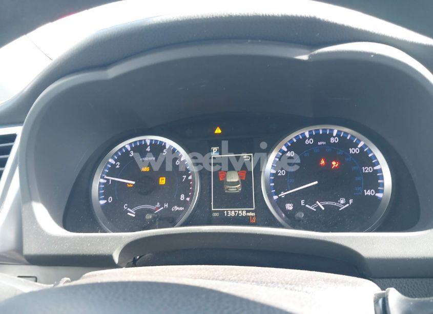 Photo 7 of 2017 Toyota Highlander LE (VIN 5TDBZRFH0HS481280)