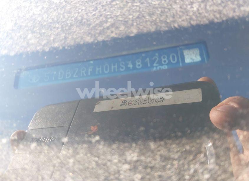 Photo 9 of 2017 Toyota Highlander LE (VIN 5TDBZRFH0HS481280)