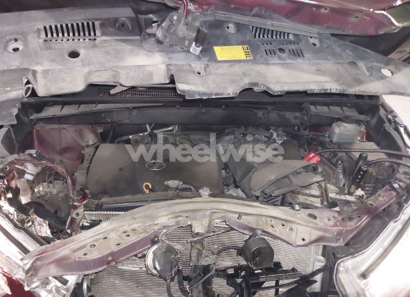 Photo 10 of 2019 Toyota Highlander LE (VIN 5TDBZRFH0KS989286)