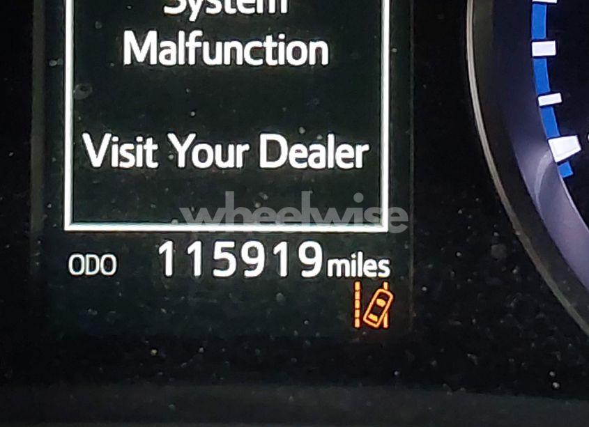 Photo 15 of 2017 Toyota Highlander LE (VIN 5TDBZRFH1HS448059)