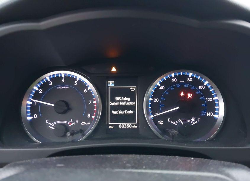 Photo 7 of 2018 Toyota Highlander LE (VIN 5TDBZRFH1JS886439)