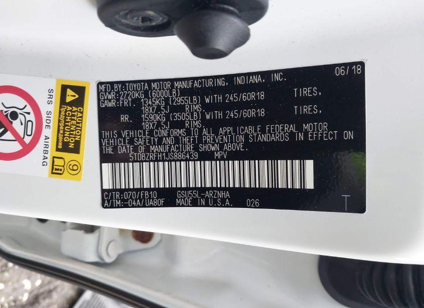 Photo 9 of 2018 Toyota Highlander LE (VIN 5TDBZRFH1JS886439)