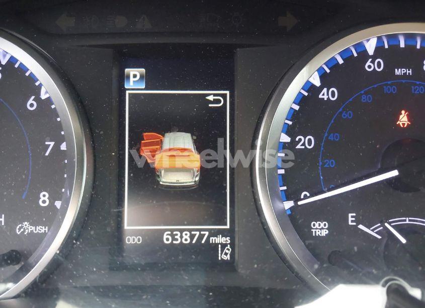 Photo 15 of 2018 Toyota Highlander LE (VIN 5TDBZRFH1JS896873)