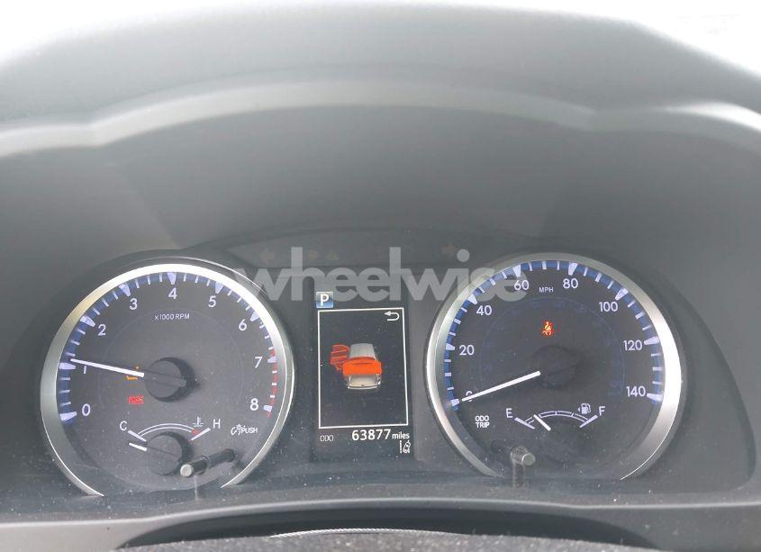 Photo 7 of 2018 Toyota Highlander LE (VIN 5TDBZRFH1JS896873)