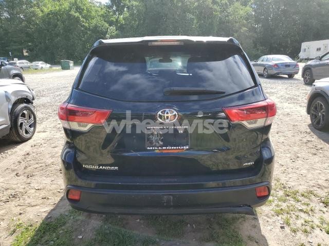 Photo 6 of 2018 TOYOTA HIGHLANDER LE N/A (VIN 5TDBZRFH1JS906155)