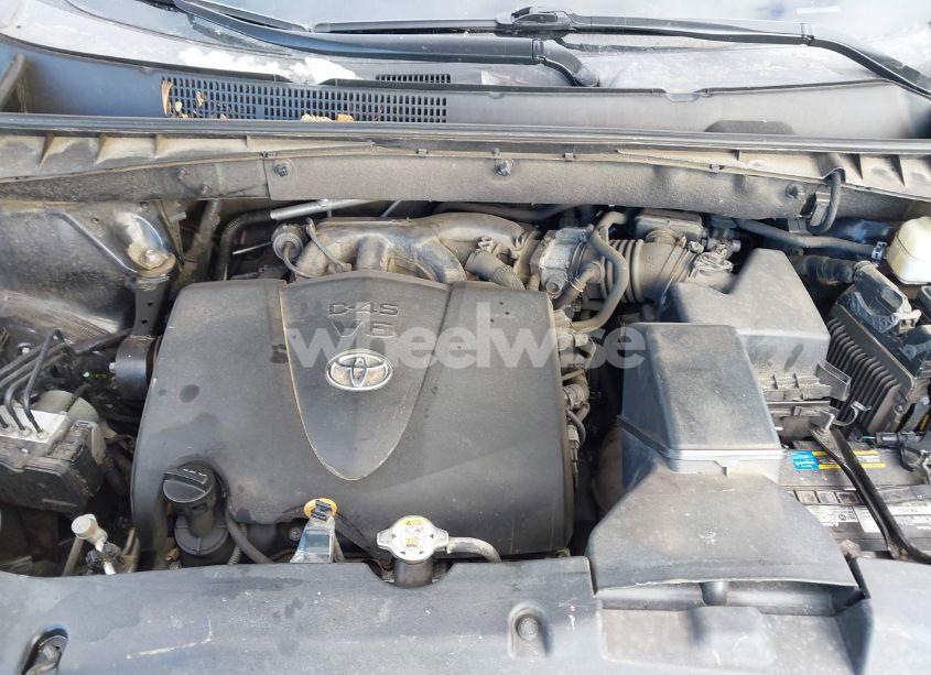 Photo 10 of 2018 Toyota Highlander LE PLUS (VIN 5TDBZRFH1JS909248)