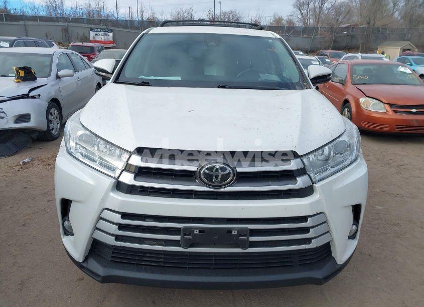 Photo 12 of 2017 Toyota Highlander LE PLUS (VIN 5TDBZRFH2HS409738)