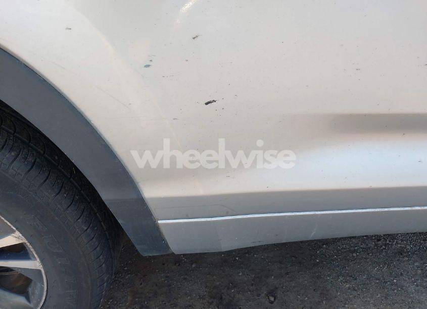 Photo 6 of 2018 Toyota Highlander LE PLUS (VIN 5TDBZRFH2JS499320)