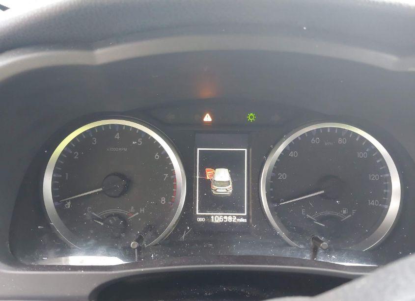 Photo 7 of 2019 Toyota Highlander LE (VIN 5TDBZRFH2KS960940)