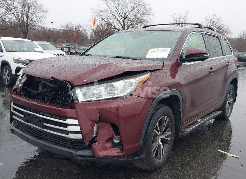 Photo 2 of 2017 Toyota Highlander LE PLUS (VIN 5TDBZRFH3HS481208)