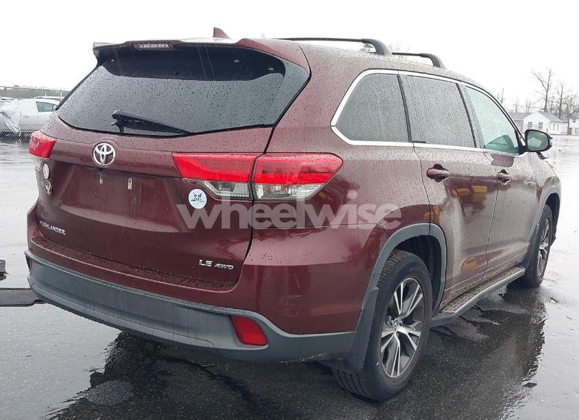 Photo 4 of 2017 Toyota Highlander LE PLUS (VIN 5TDBZRFH3HS481208)
