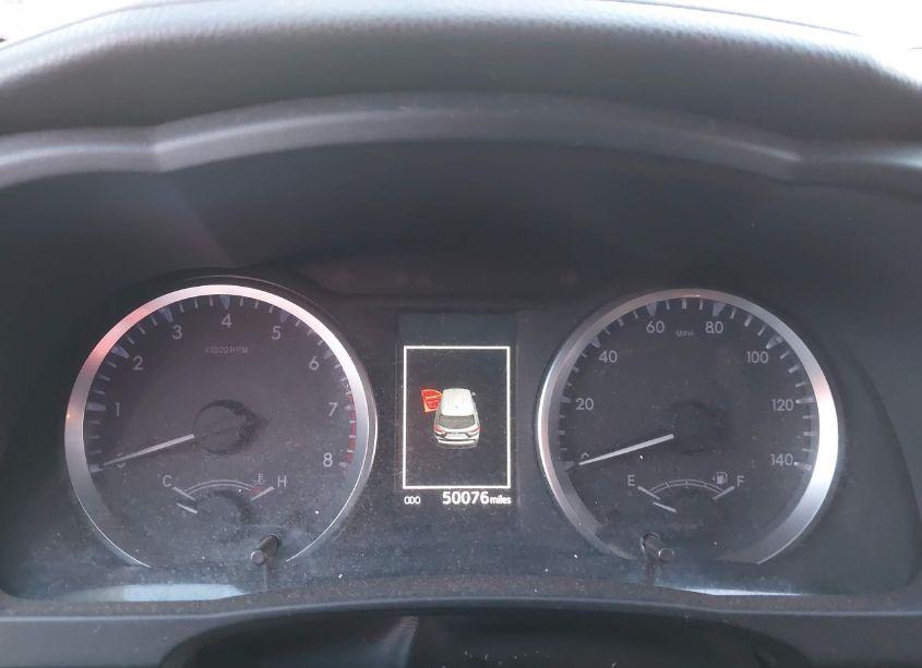 Photo 7 of 2019 Toyota Highlander LE (VIN 5TDBZRFH3KS733496)