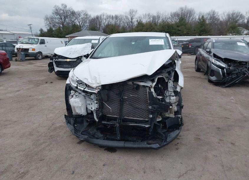 Photo 12 of 2019 Toyota Highlander LE (VIN 5TDBZRFH3KS922262)