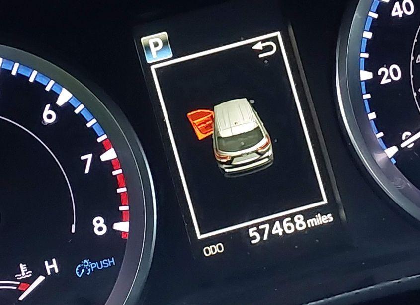 Photo 15 of 2019 Toyota Highlander LE (VIN 5TDBZRFH3KS996104)