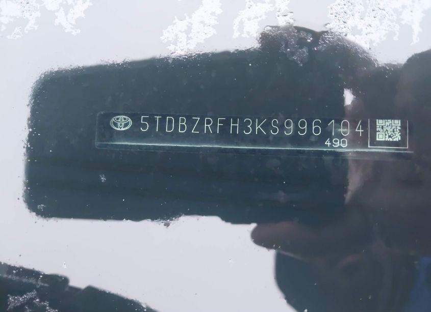 Photo 9 of 2019 Toyota Highlander LE (VIN 5TDBZRFH3KS996104)