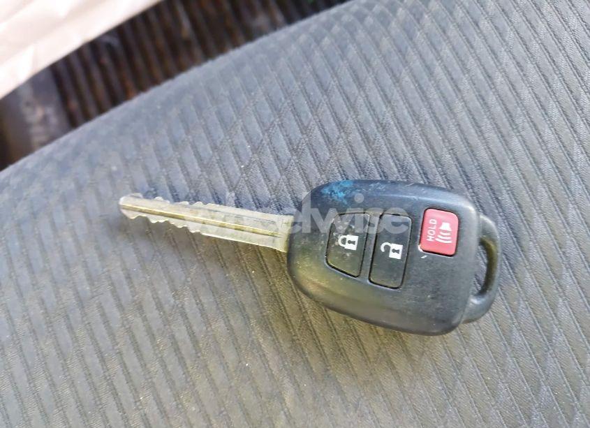 Photo 11 of 2017 Toyota Highlander LE (VIN 5TDBZRFH4HS468306)