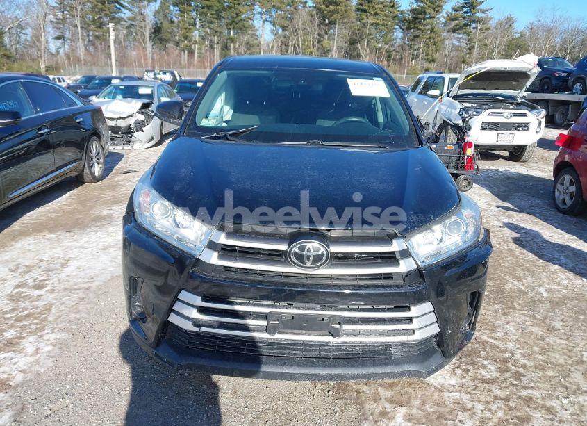 Photo 12 of 2017 Toyota Highlander LE (VIN 5TDBZRFH4HS468306)