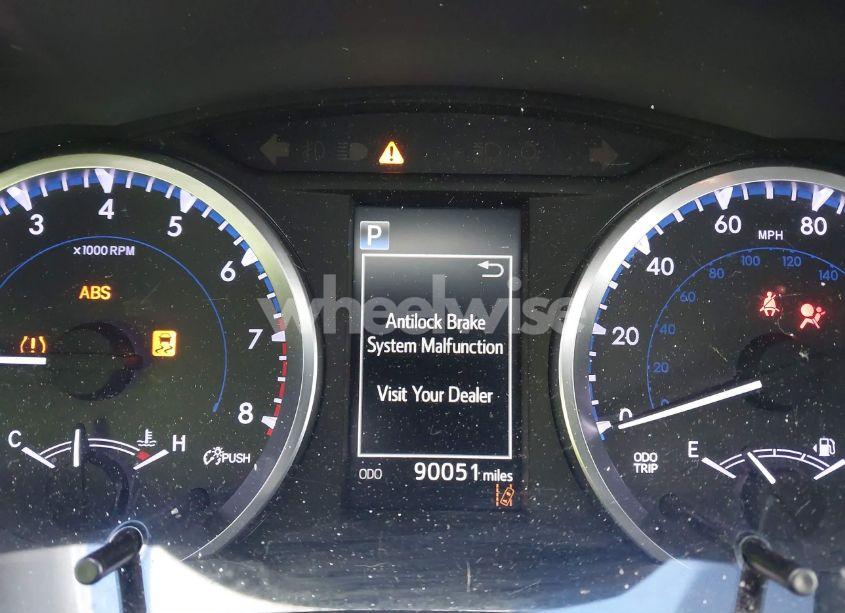 Photo 7 of 2017 Toyota Highlander LE (VIN 5TDBZRFH4HS468306)