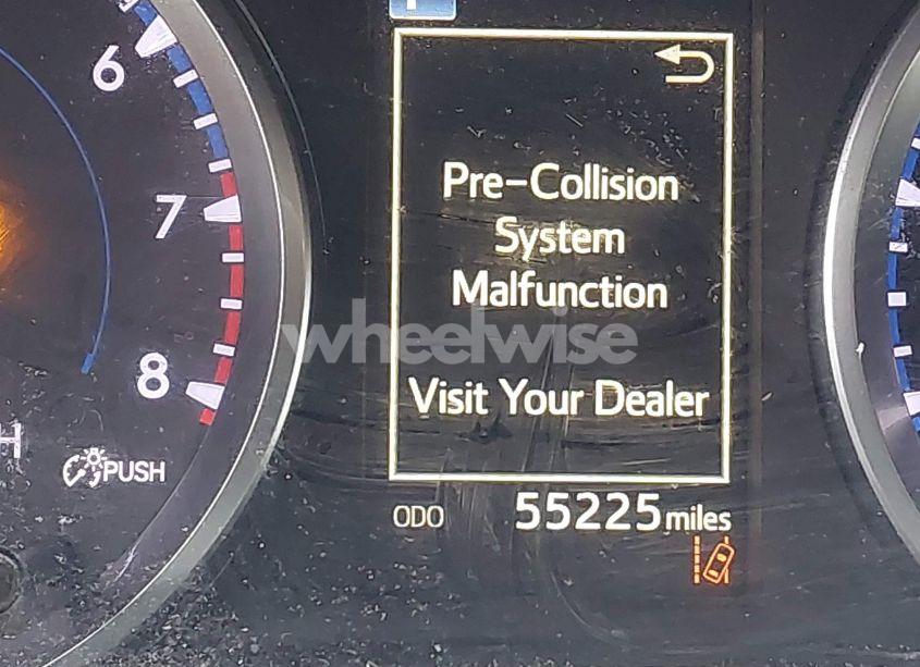 Photo 7 of 2018 Toyota Highlander LE (VIN 5TDBZRFH4JS877329)