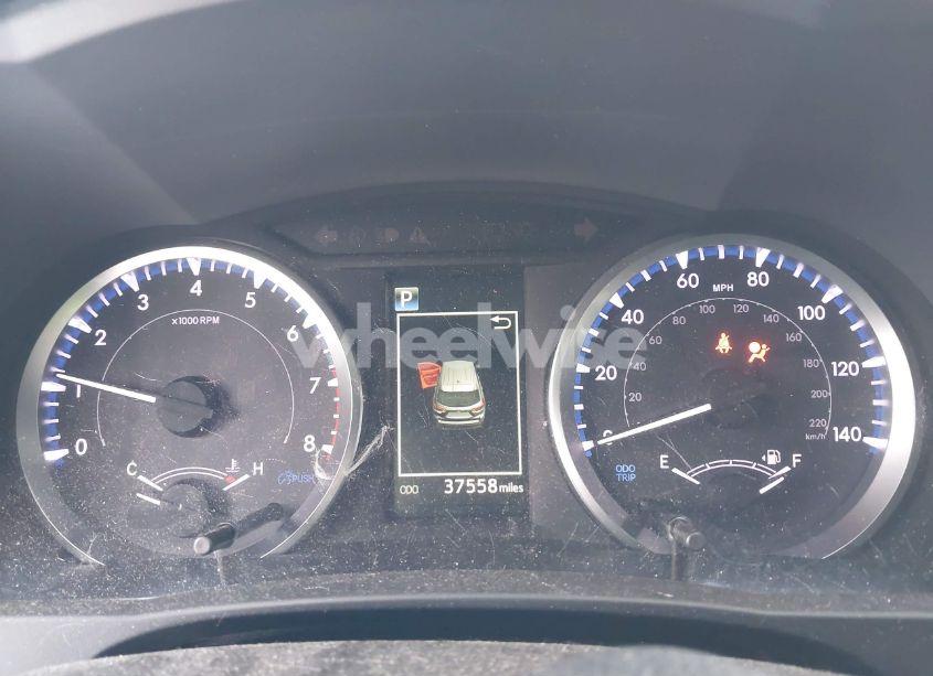 Photo 7 of 2019 Toyota Highlander LE (VIN 5TDBZRFH4KS738142)