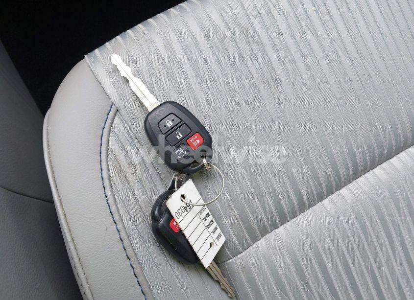 Photo 11 of 2019 Toyota Highlander LE PLUS (VIN 5TDBZRFH4KS741123)