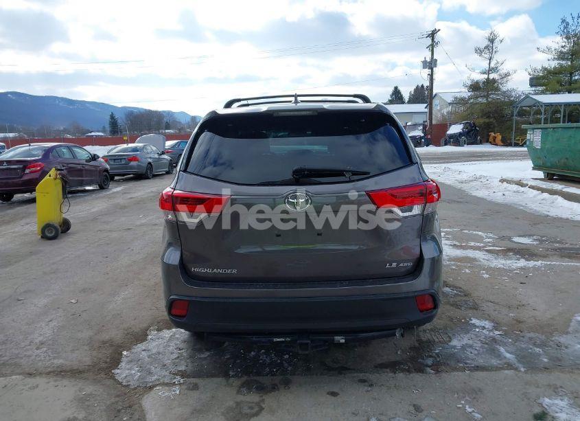 Photo 17 of 2019 Toyota Highlander LE PLUS (VIN 5TDBZRFH4KS741123)