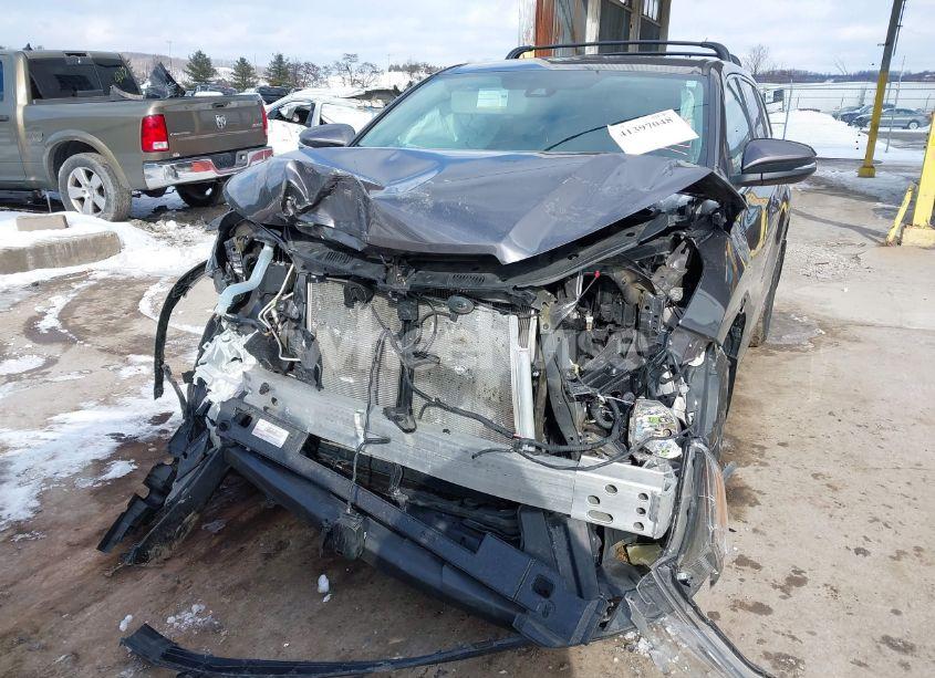 Photo 6 of 2019 Toyota Highlander LE PLUS (VIN 5TDBZRFH4KS741123)