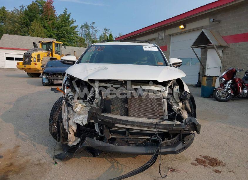 Photo 12 of 2019 Toyota Highlander LE/LE PLUS (VIN 5TDBZRFH4KS988531)