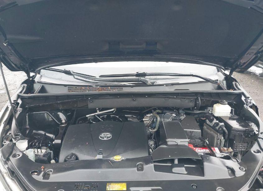 Photo 10 of 2017 Toyota Highlander LE (VIN 5TDBZRFH5HS378727)