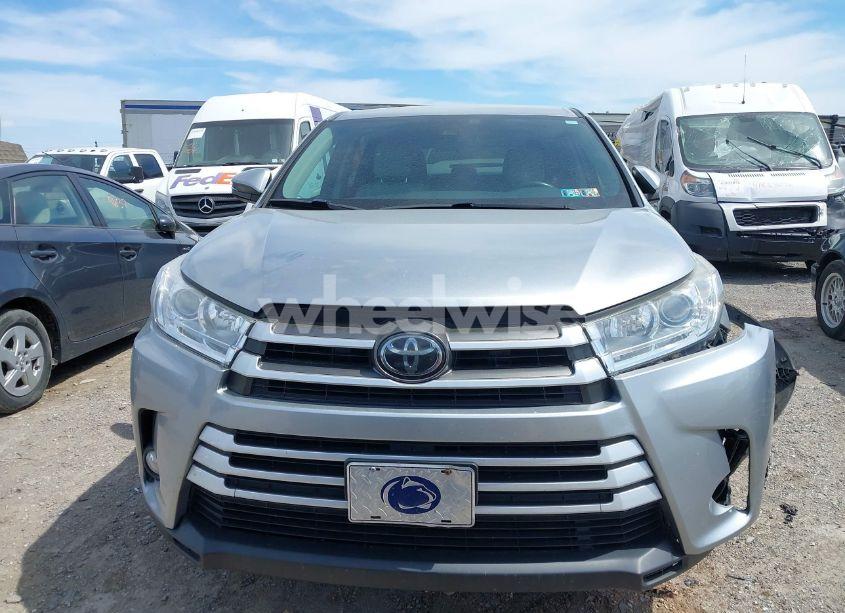 Photo 12 of 2017 Toyota Highlander LE PLUS (VIN 5TDBZRFH5HS437114)