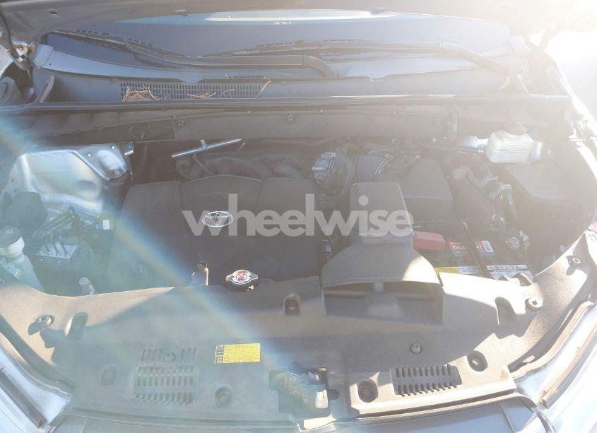 Photo 10 of 2017 Toyota Highlander LE PLUS (VIN 5TDBZRFH5HS482117)