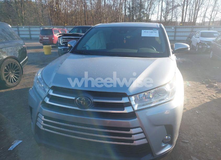 Photo 12 of 2017 Toyota Highlander LE PLUS (VIN 5TDBZRFH5HS482117)