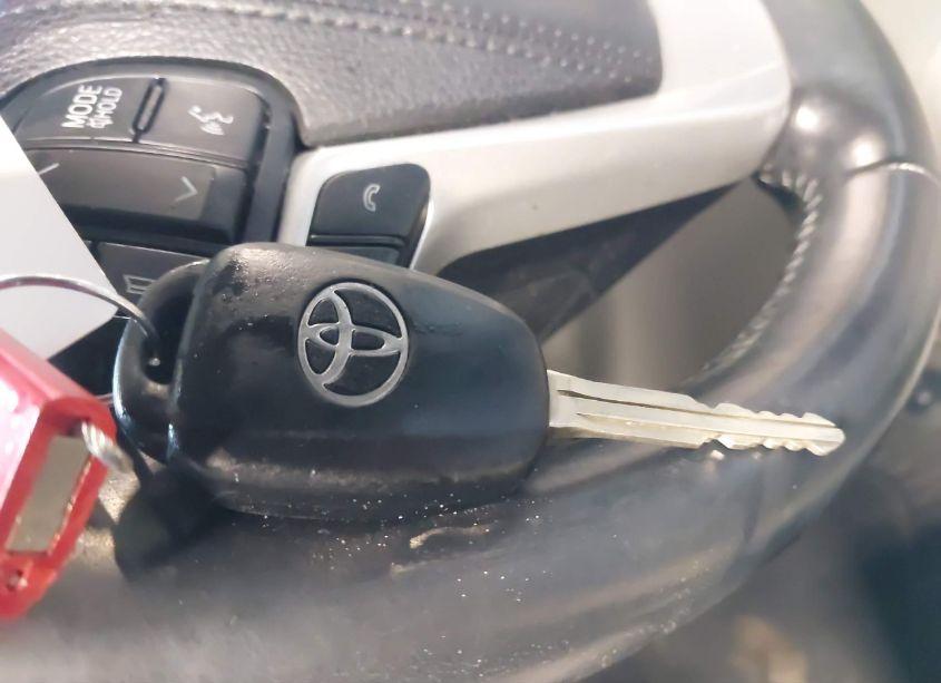 Photo 11 of 2018 Toyota Highlander LE PLUS (VIN 5TDBZRFH5JS836160)