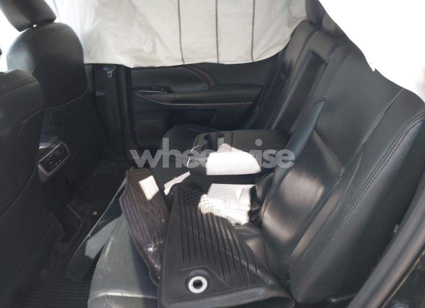 Photo 8 of 2017 Toyota Highlander LE (VIN 5TDBZRFH6HS374427)