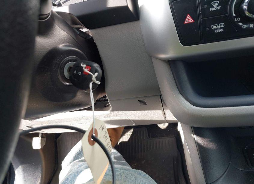 Photo 11 of 2018 Toyota Highlander LE (VIN 5TDBZRFH6JS496291)