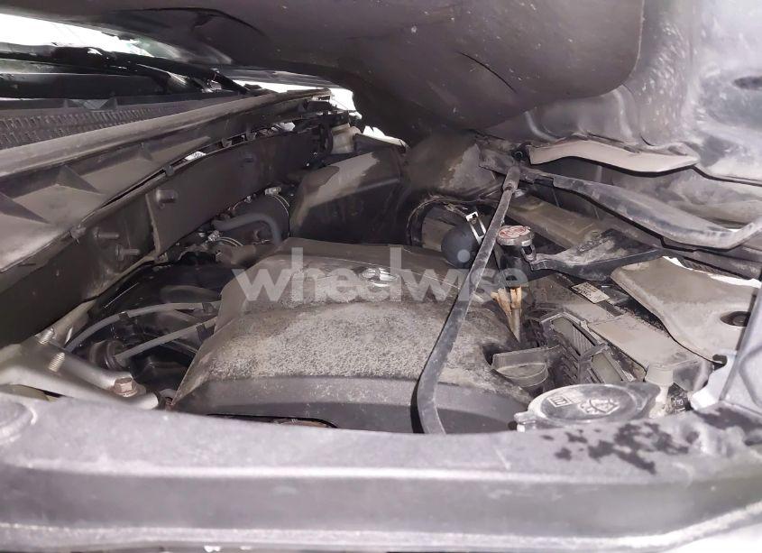 Photo 10 of 2018 Toyota Highlander LE PLUS (VIN 5TDBZRFH6JS849712)