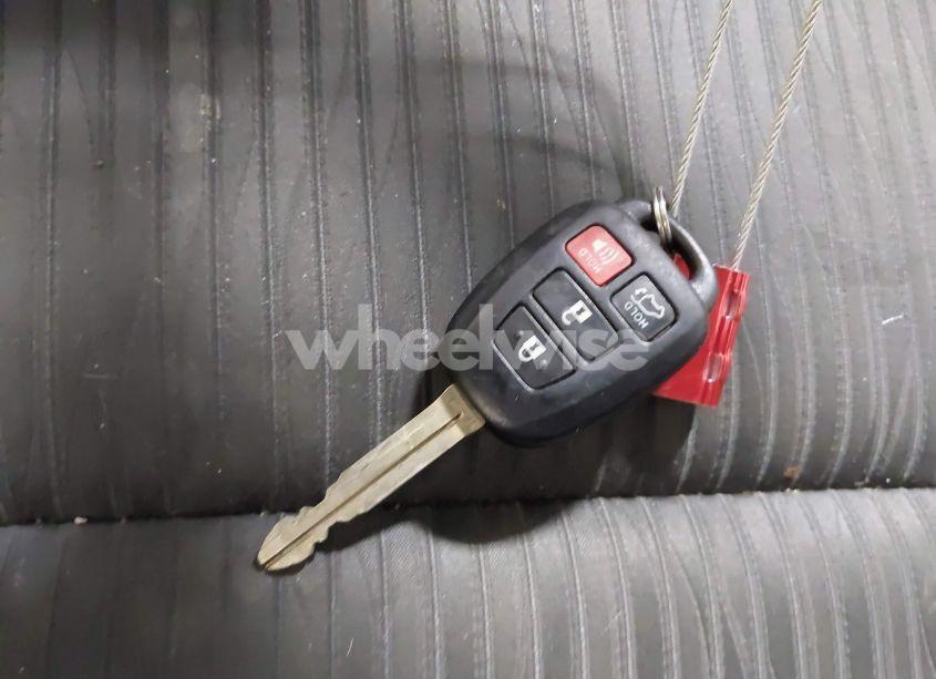 Photo 11 of 2018 Toyota Highlander LE PLUS (VIN 5TDBZRFH6JS849712)