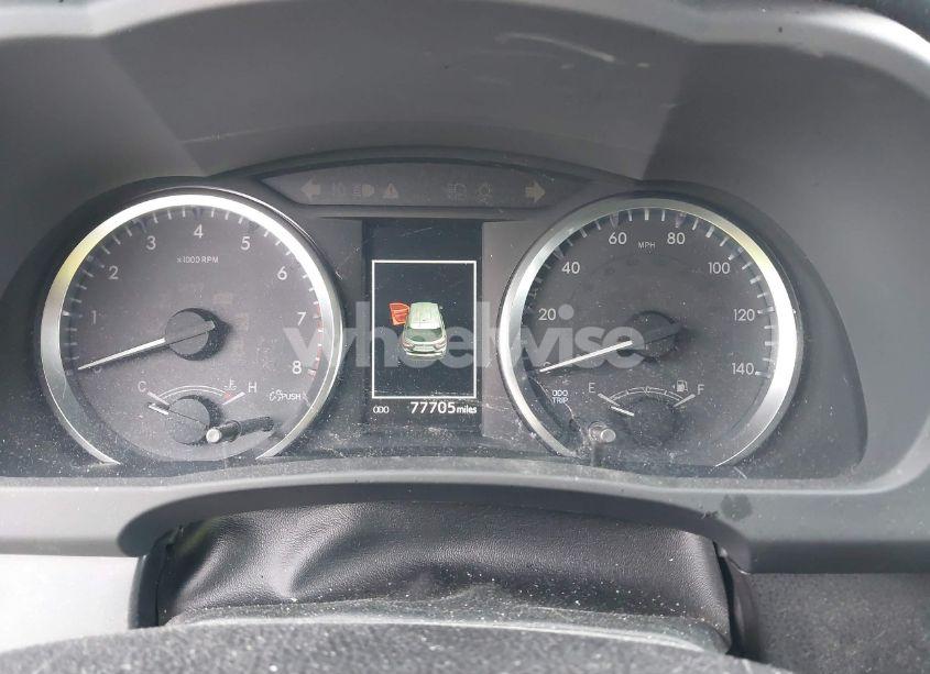 Photo 7 of 2018 Toyota Highlander LE (VIN 5TDBZRFH6JS908998)